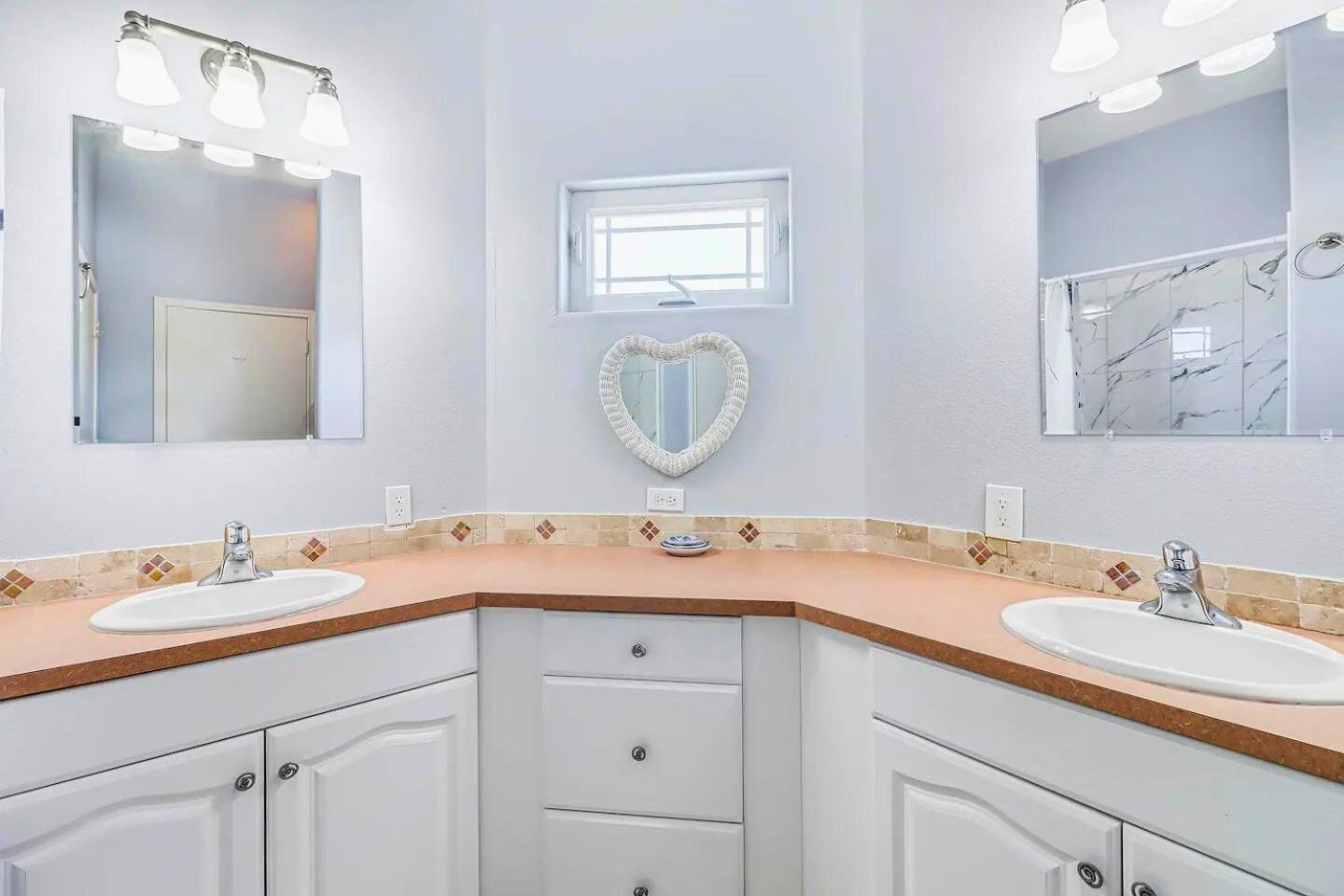 6Bdrm Beach Home - Oceanviews - Recently Renovated - Shared Pool & Hottub Port Aransas Extérieur photo